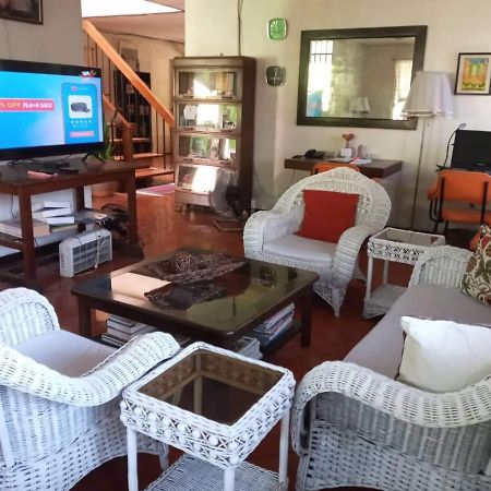 Casa Joaquin Bnb Taguig Exterior photo