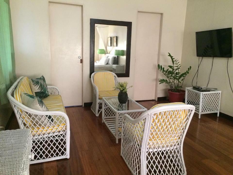 Casa Joaquin Bnb Taguig Exterior photo